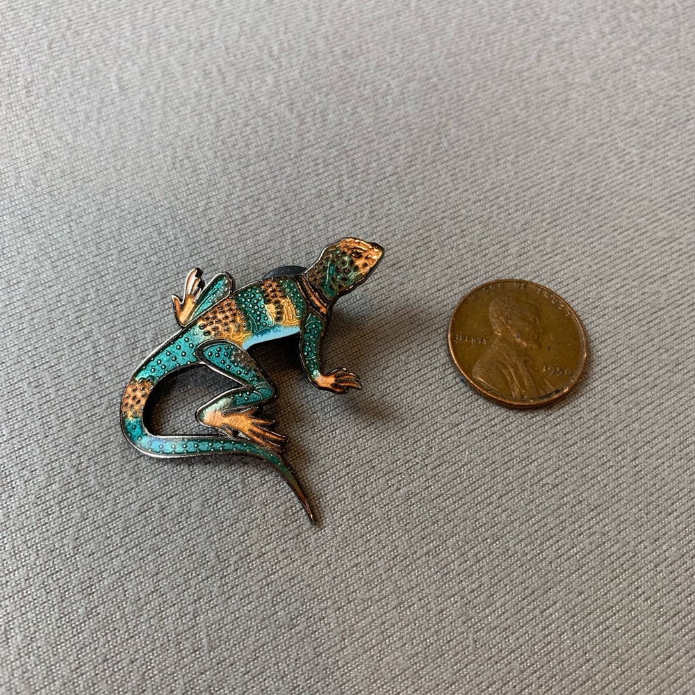 Lizard Pin - image 1